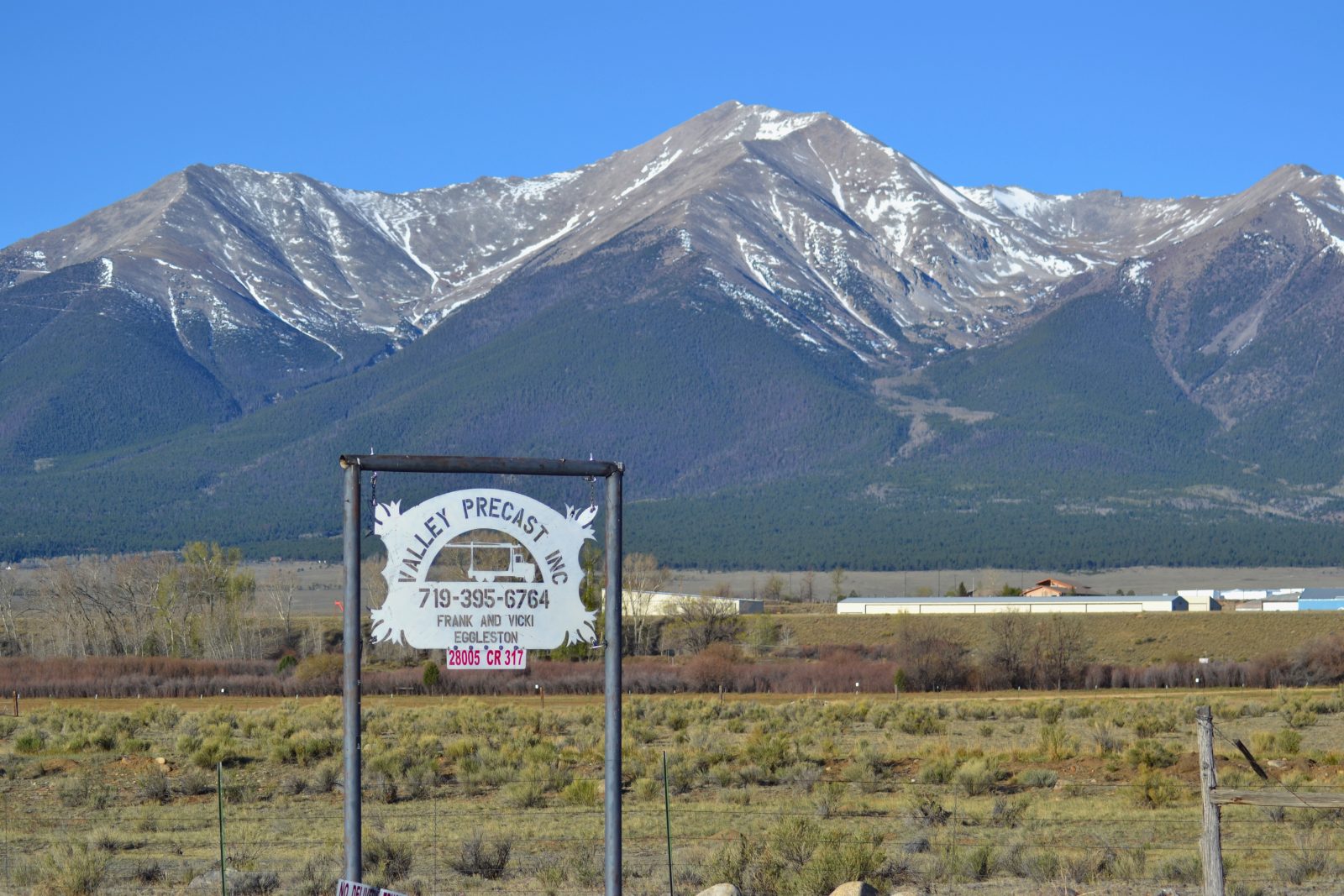 sign and Mountains